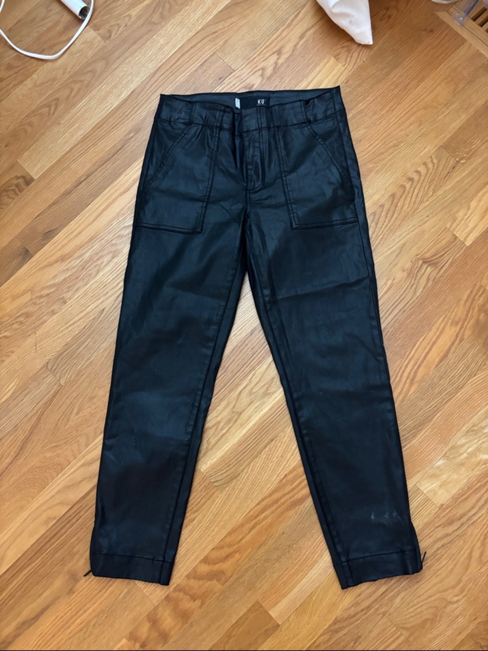 Kut from the Kloth Black Cropped Ankle Pants